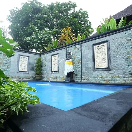 Loka Sari Guest House And Spa